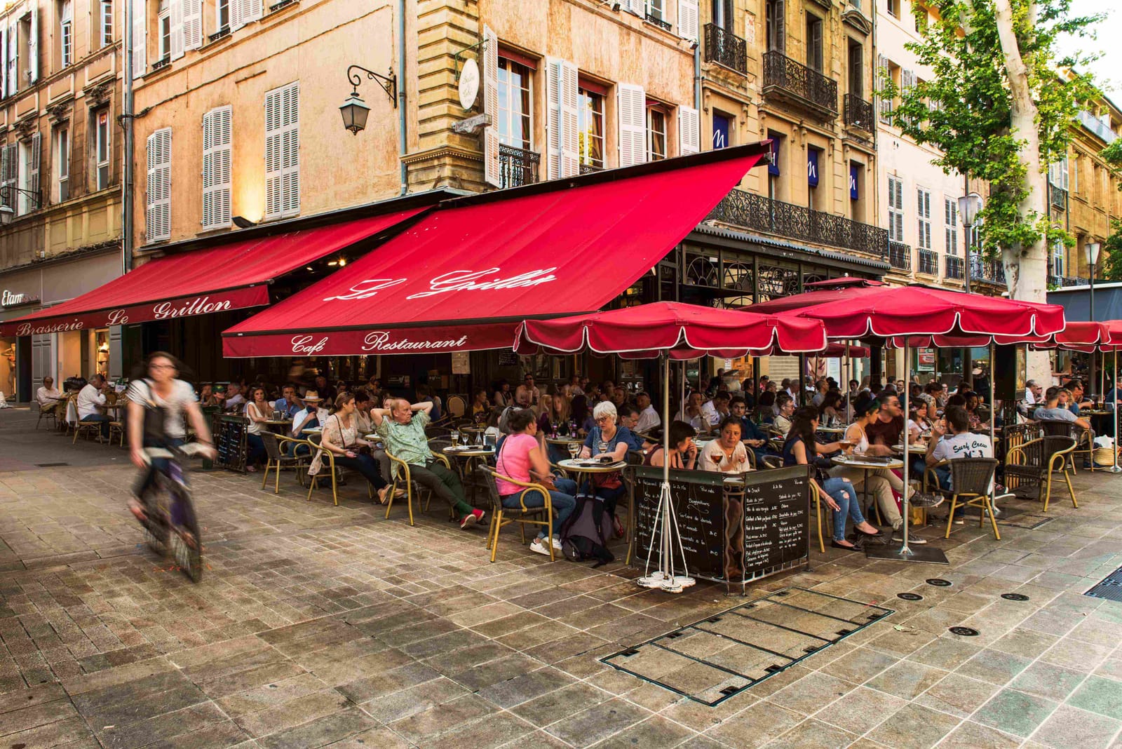 Café Le Grillon photo 5