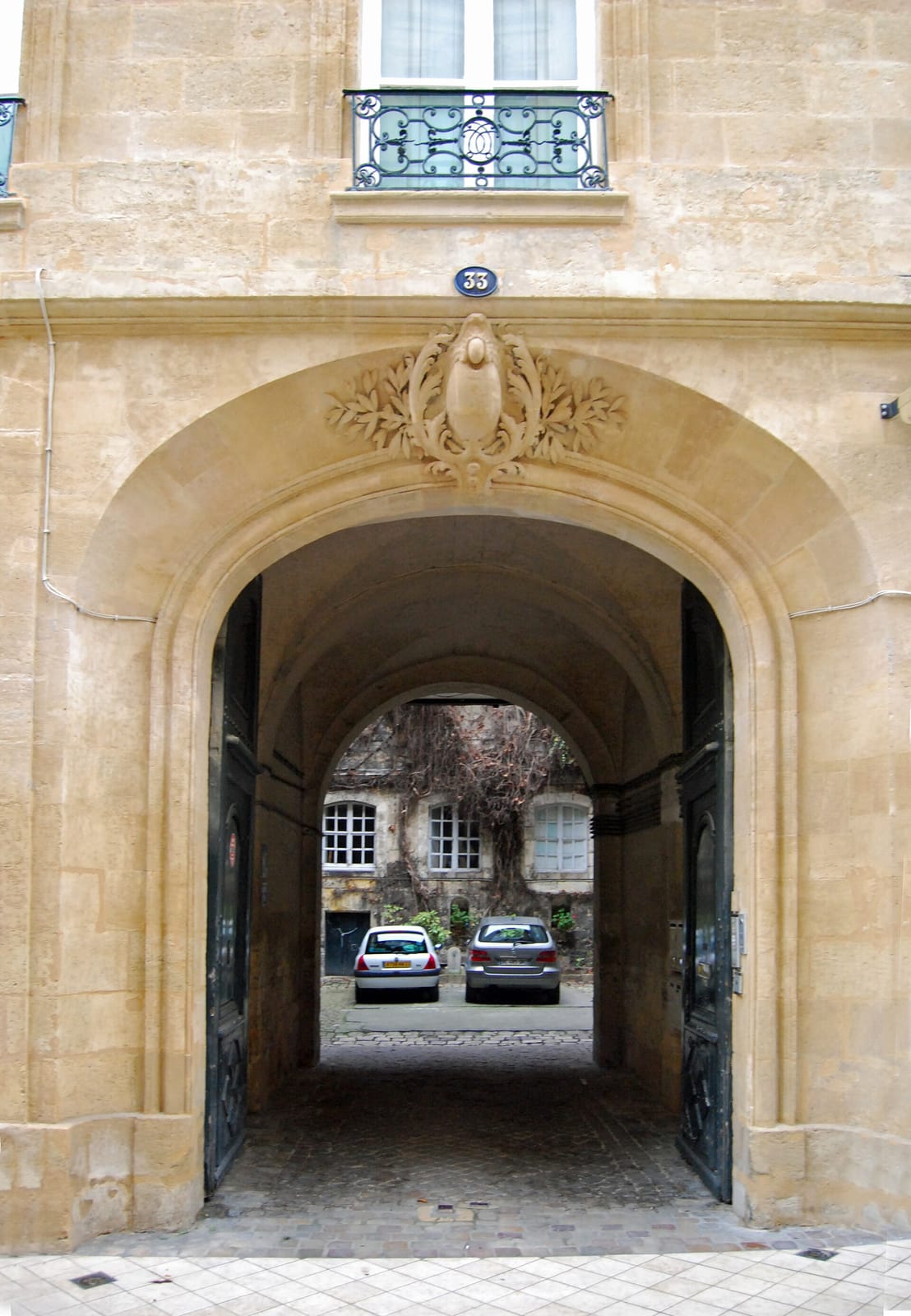 Horace photo 4