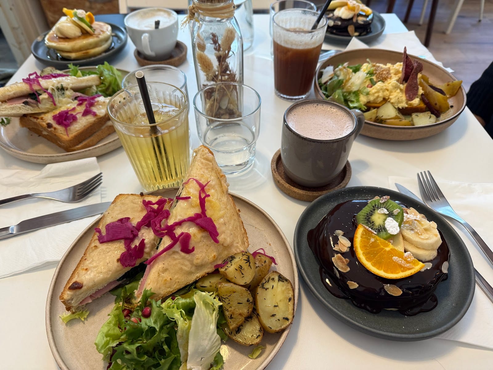 Miah Café