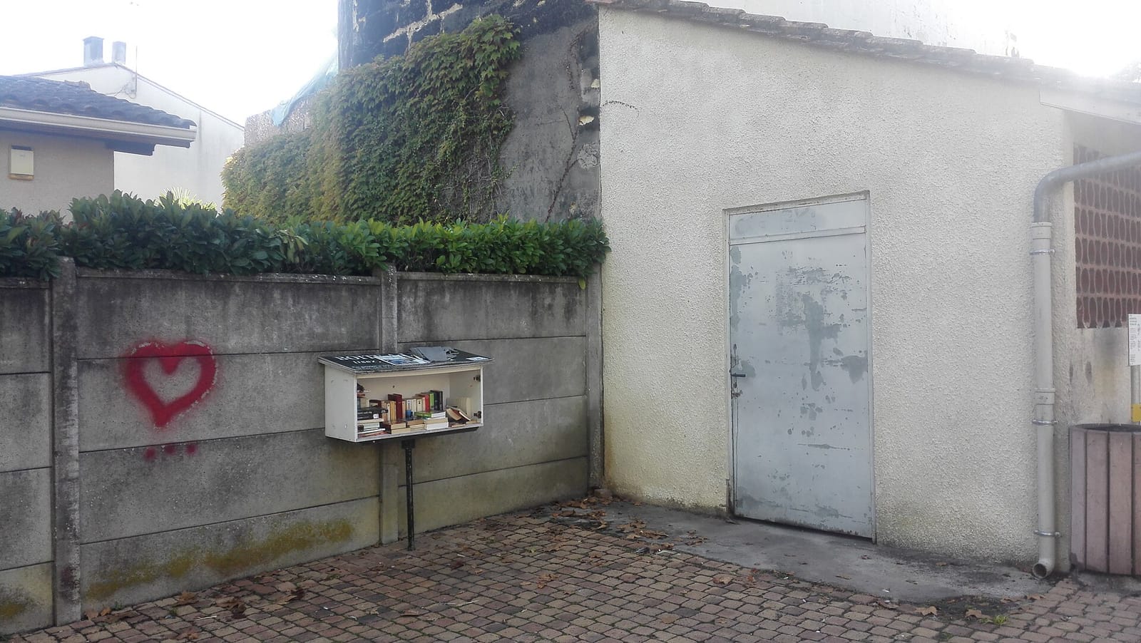 Le plateau - café culturel ludique associatif