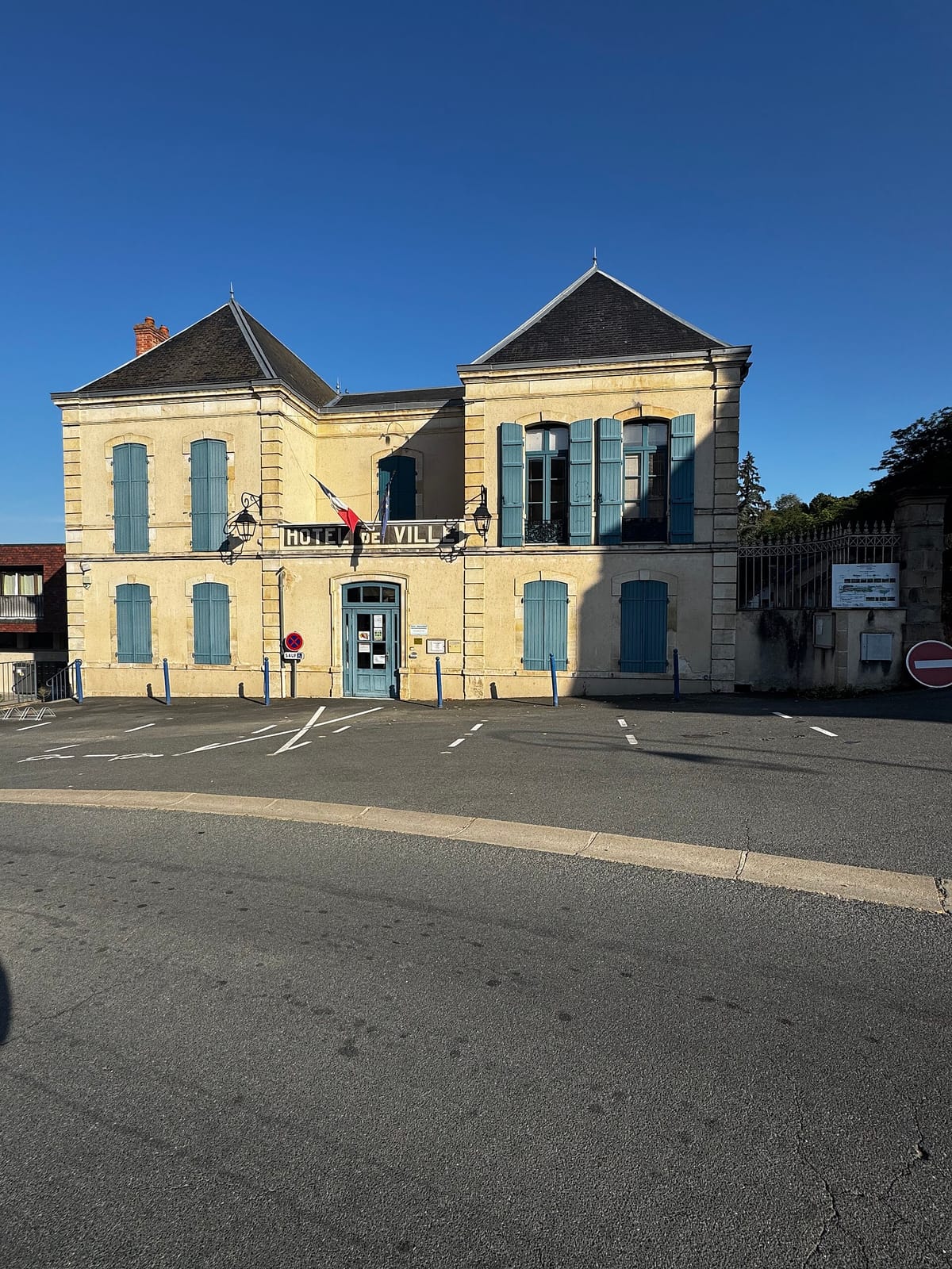 Charles Ville photo 2