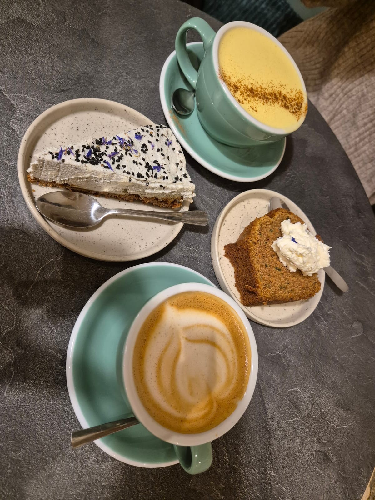 Folks coffee