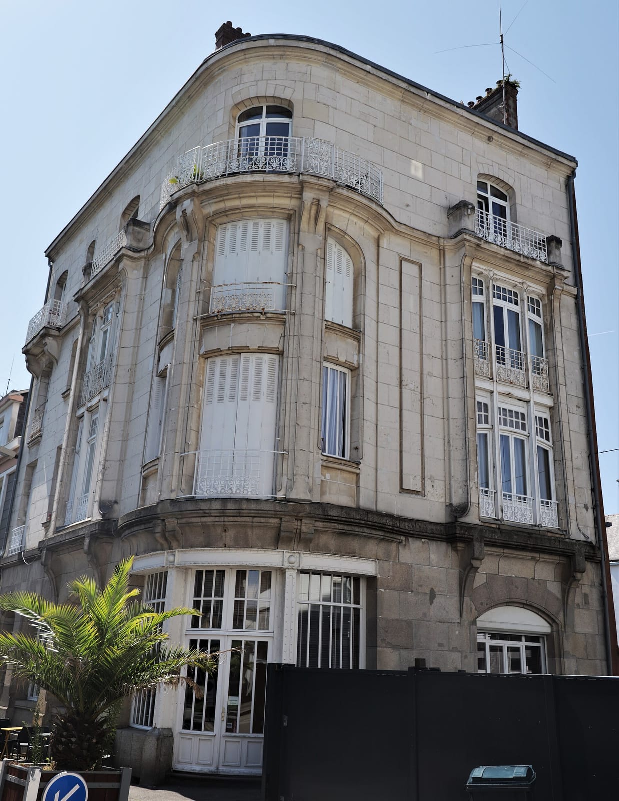 Café In photo 2