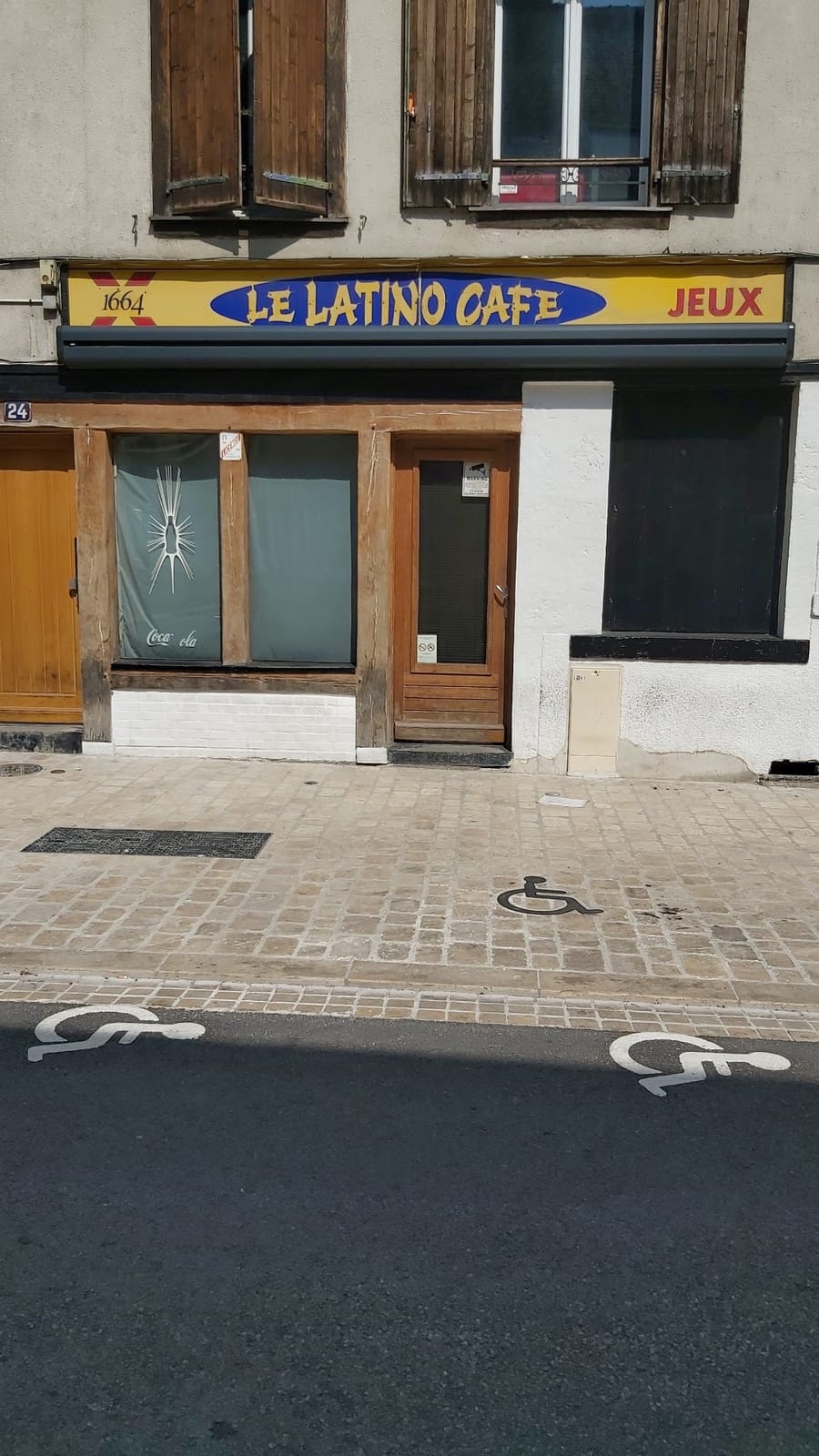 Latino Café