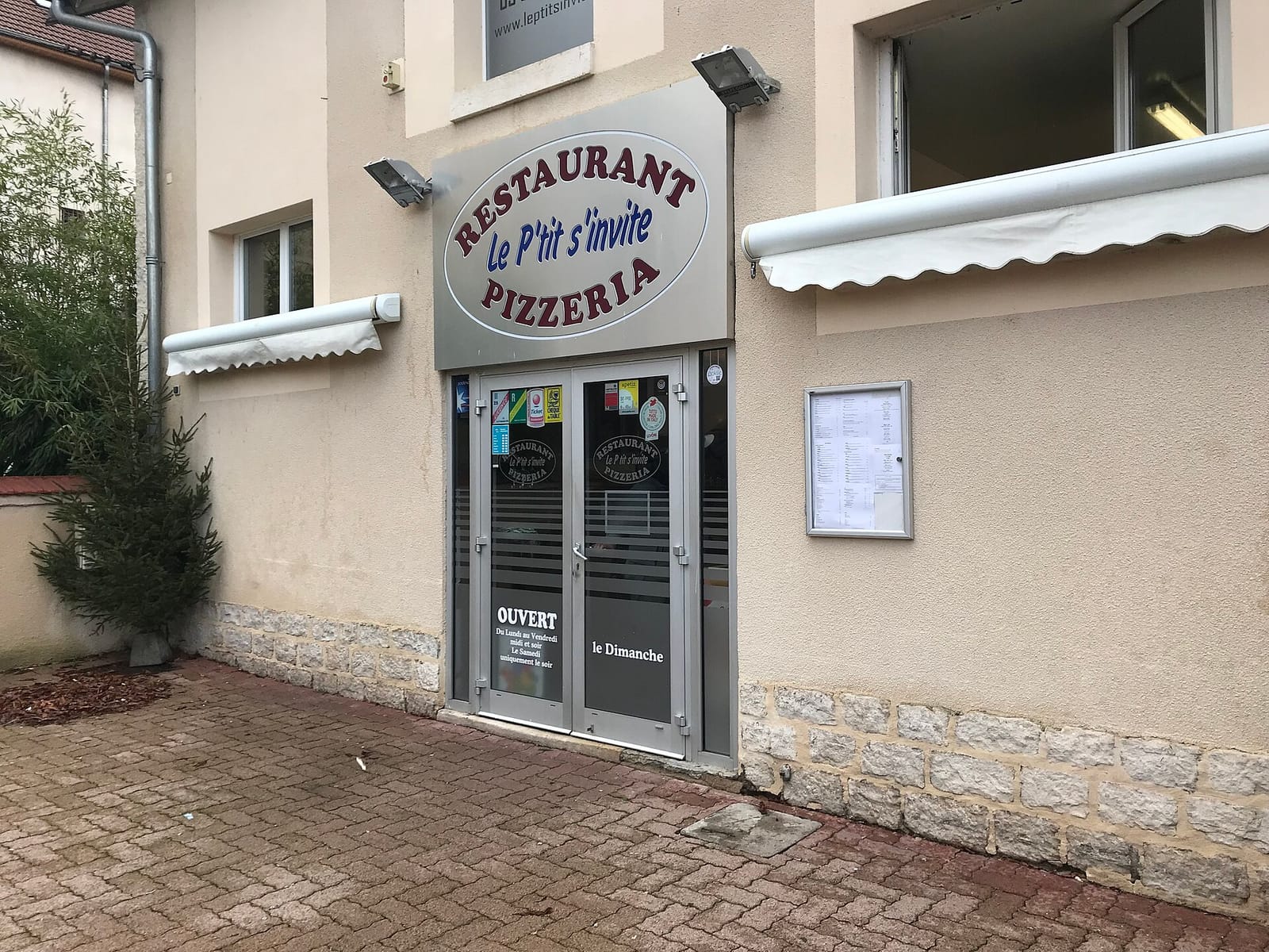 Chez Moustache