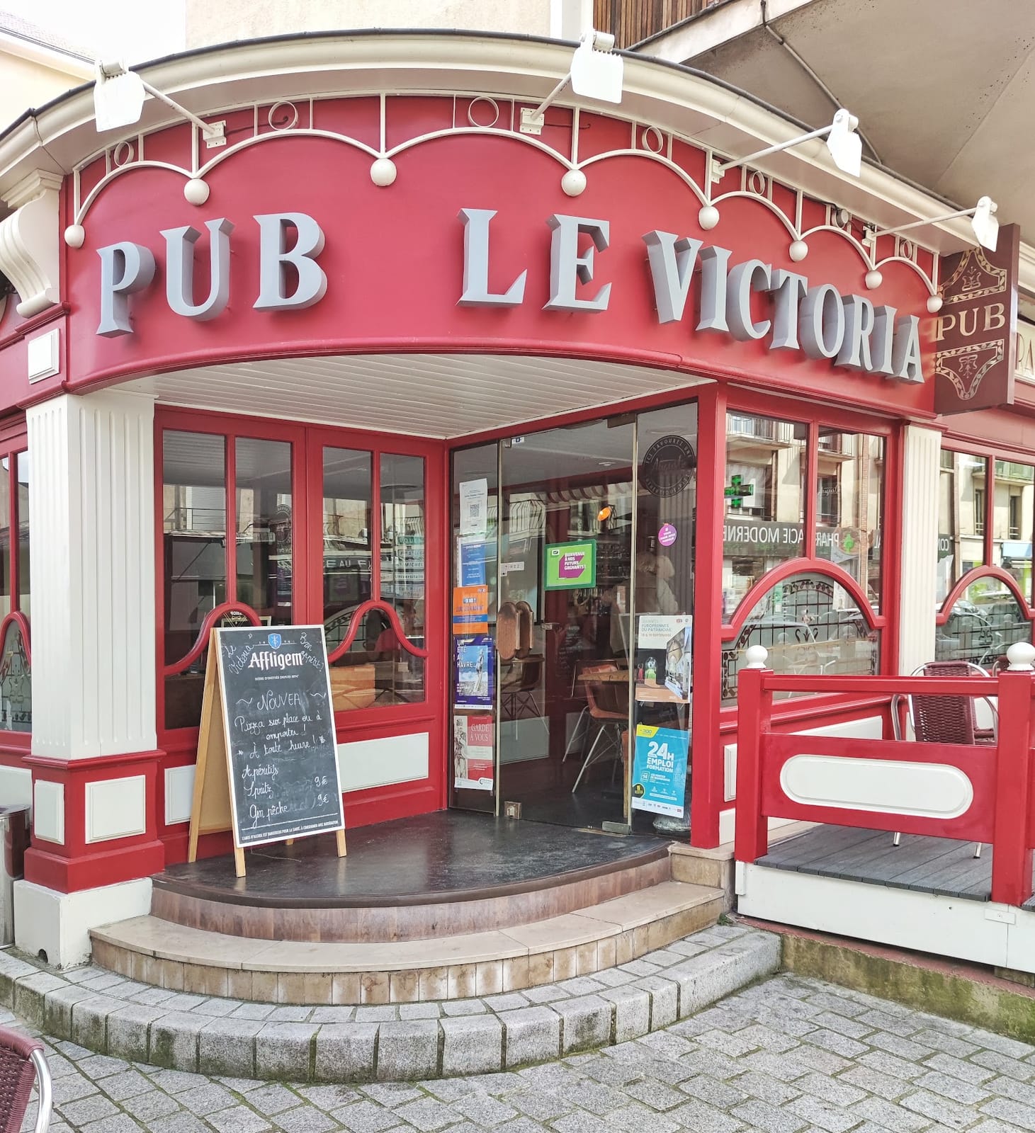 Le Victoria