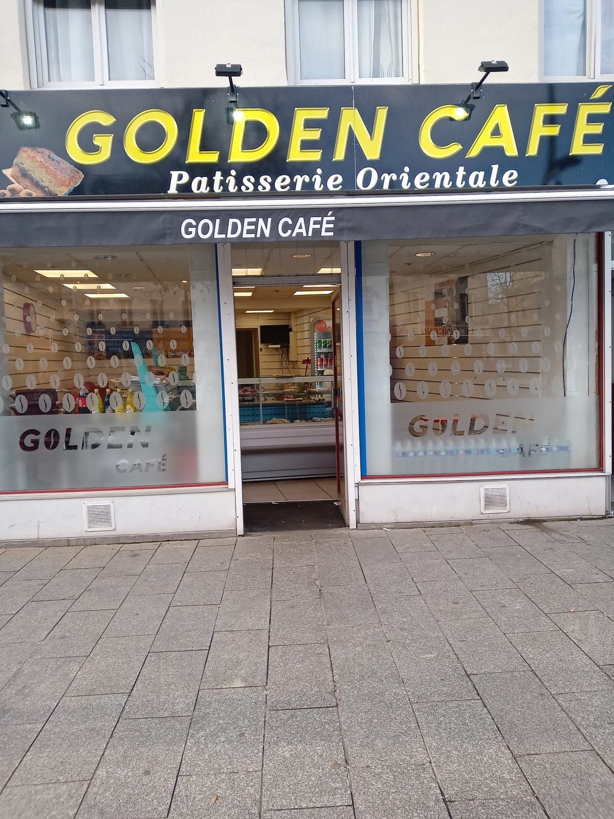 Golden Café