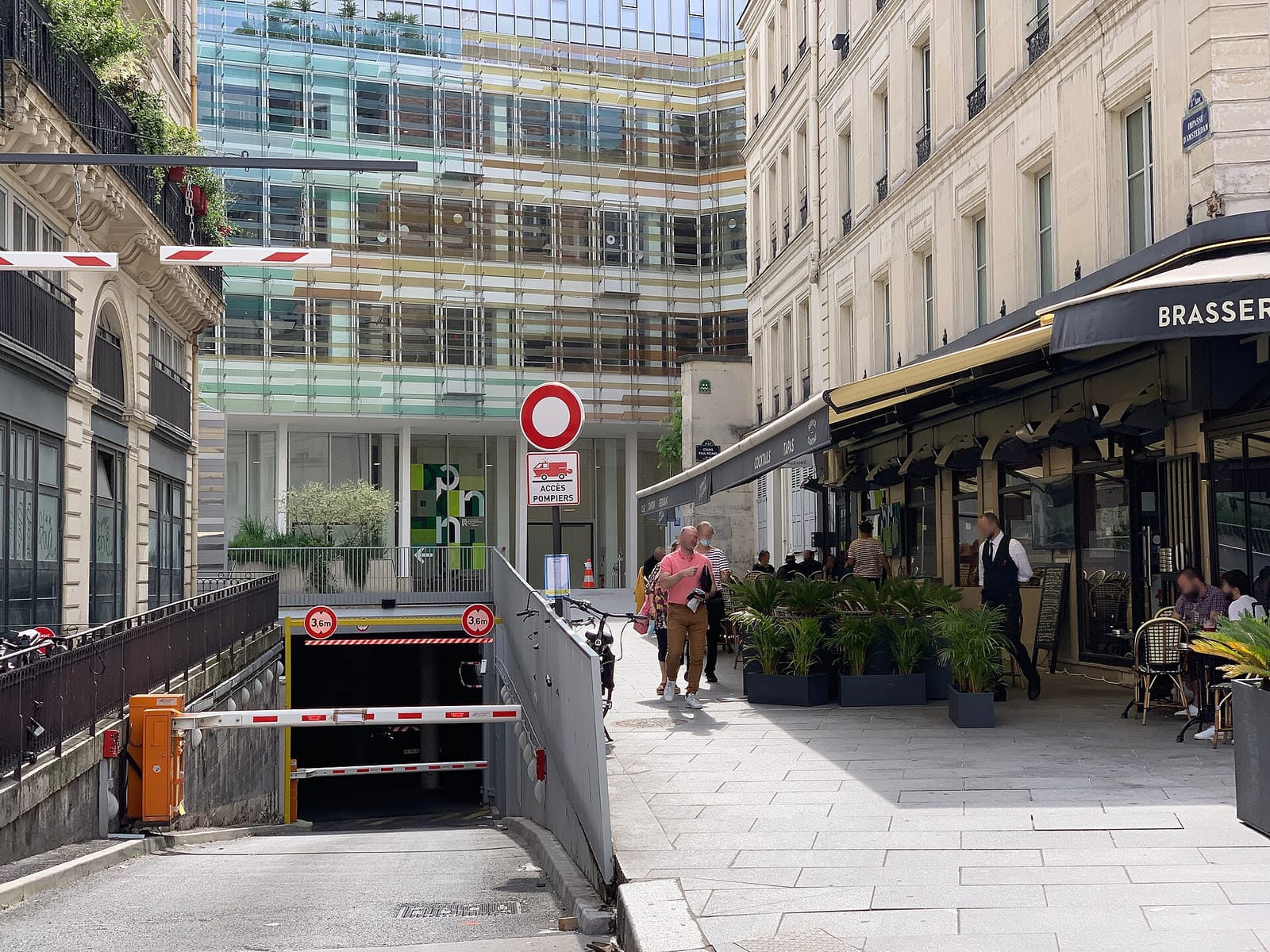 Terrasse Saint-Lazare photo 2