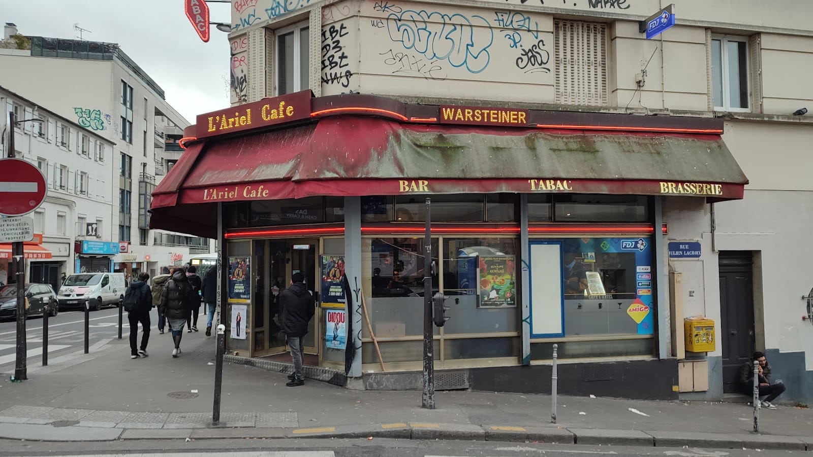 L'Ariel Café