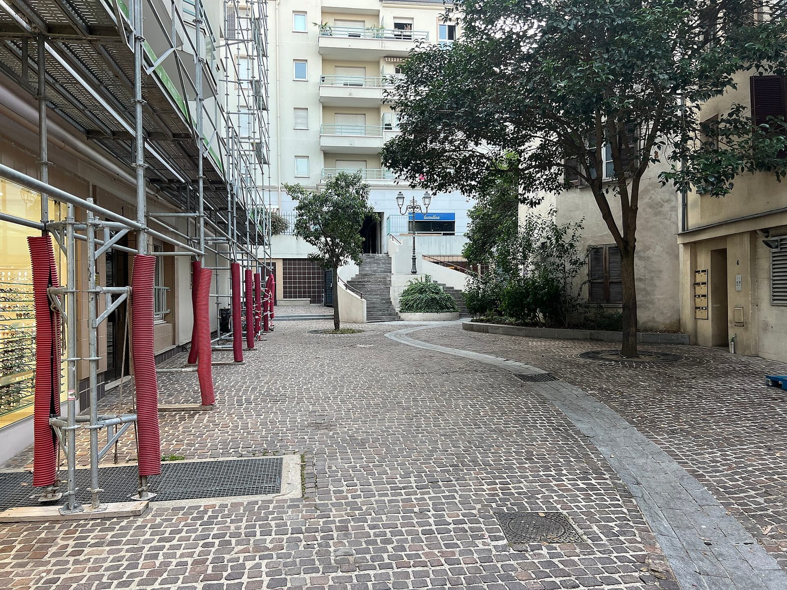 Entrepôt Saint-Claude photo 4