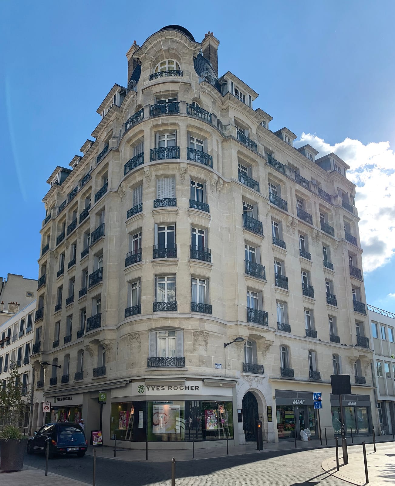 La Place photo 2