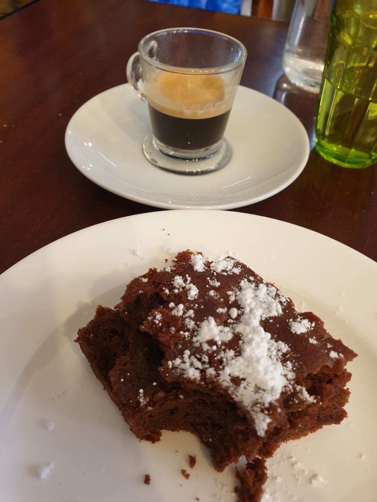 Le Troisième Café