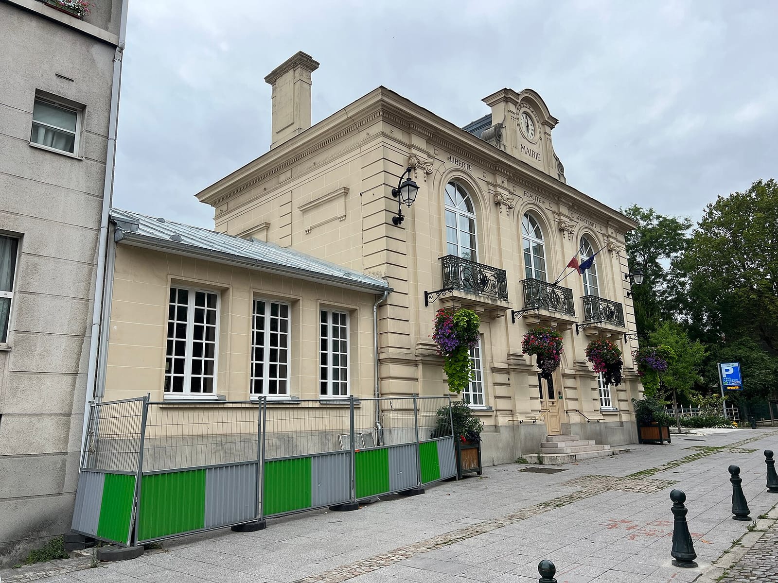 Café de la Mairie photo 4