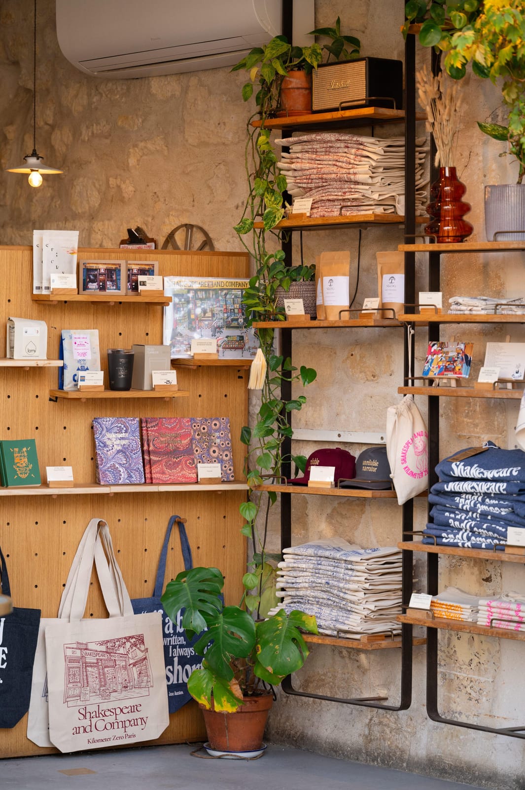 Shakespeare and Company Café photo 3