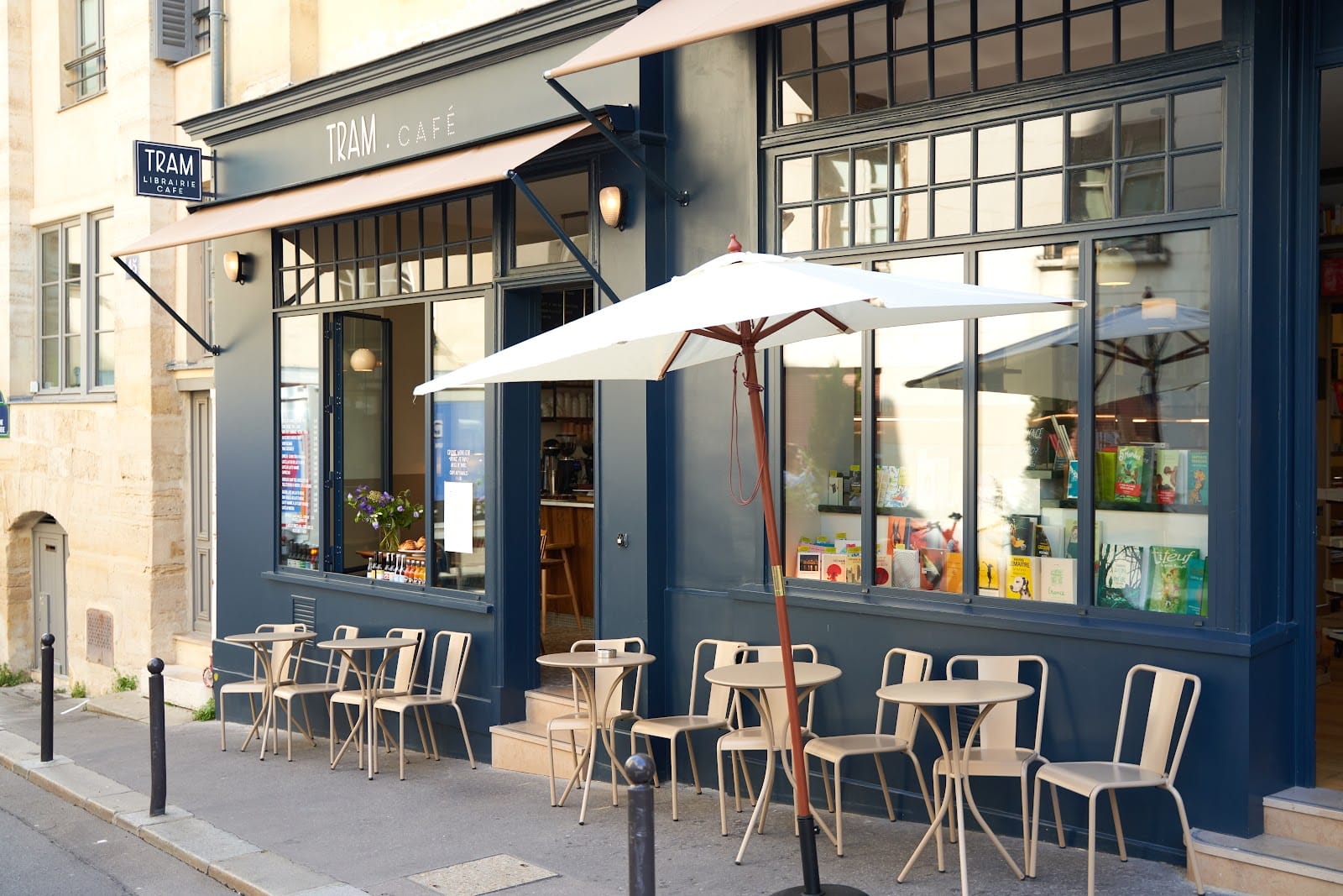 TRAM café