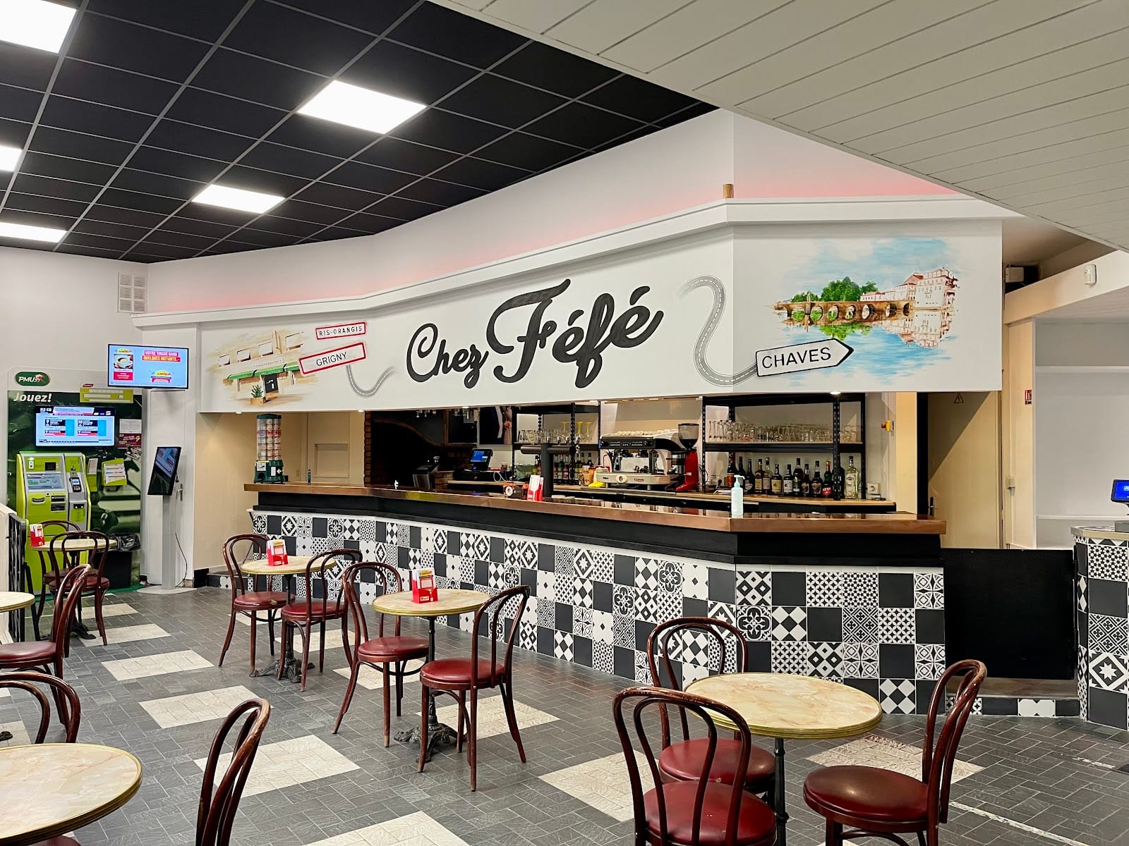 Le Longchamp café chez Féfé