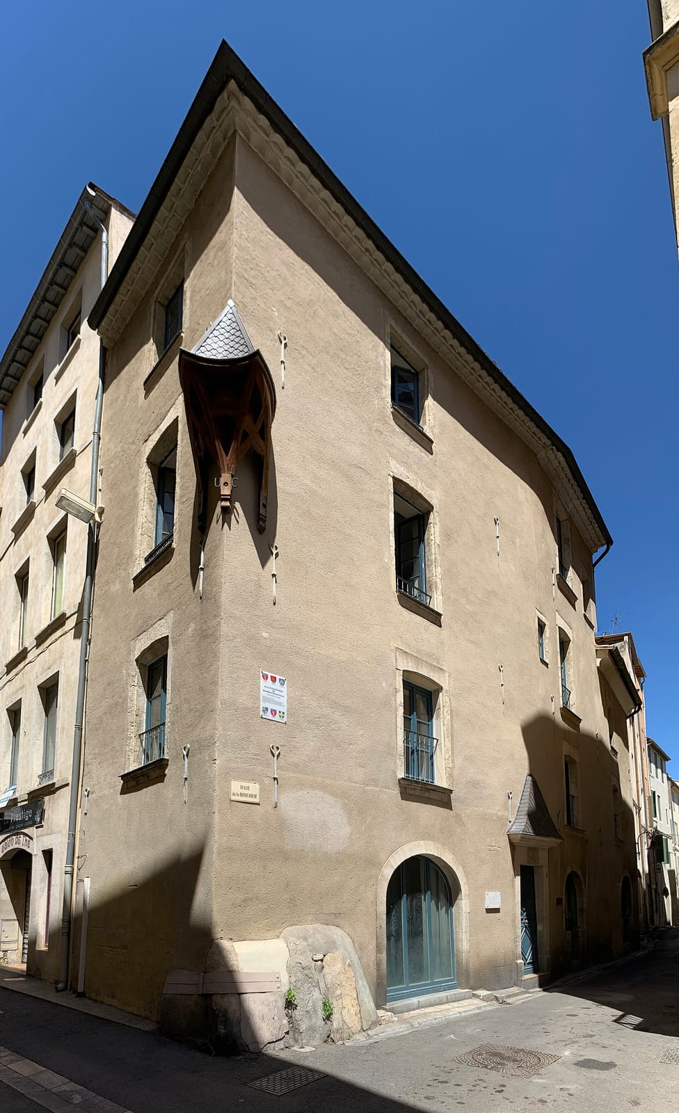 Le News Café