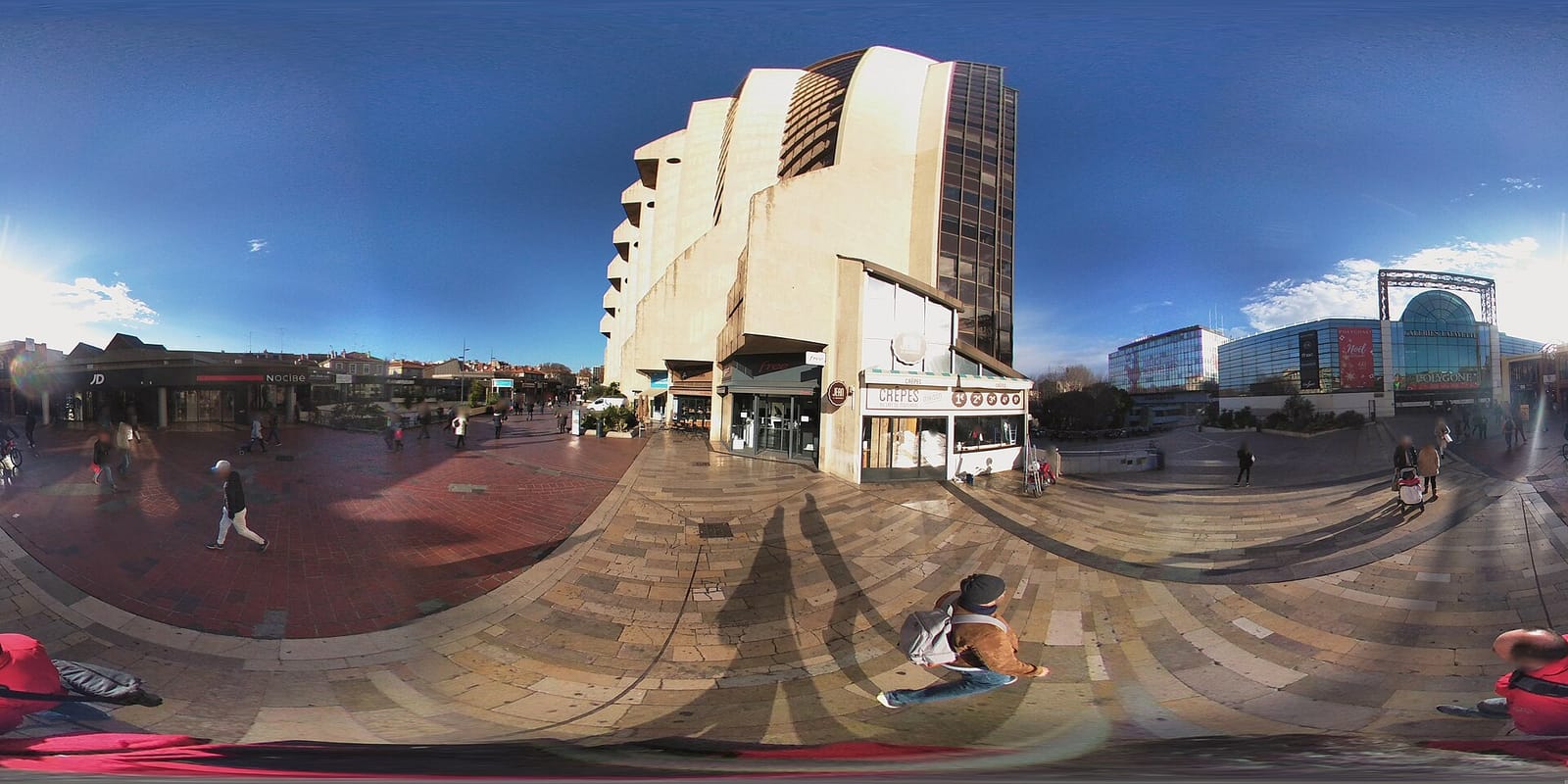Circle Square photo 3