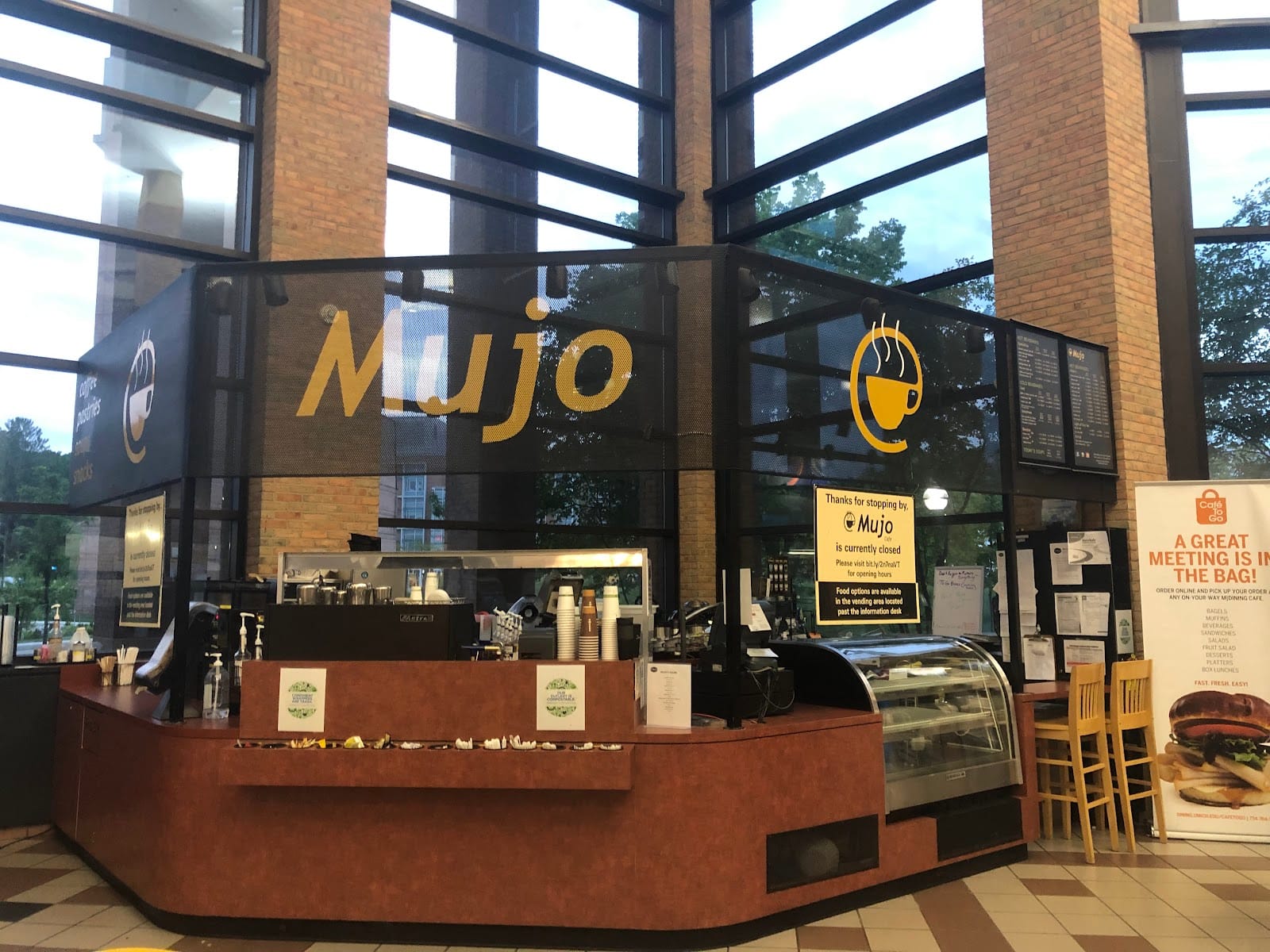Mujo Cafe