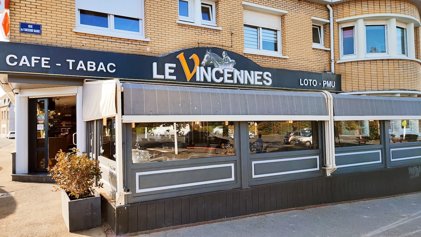 Le Vincennes
