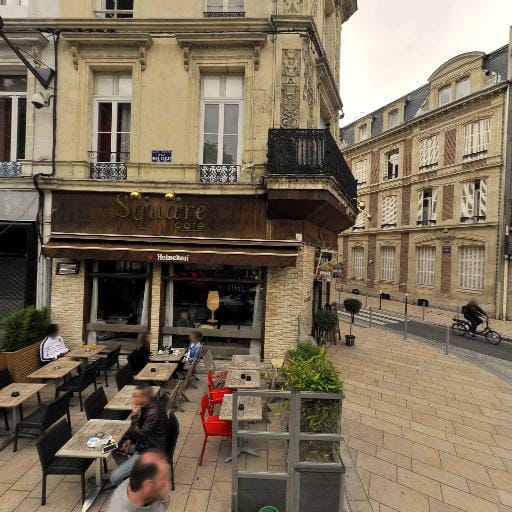 Square Café photo 2