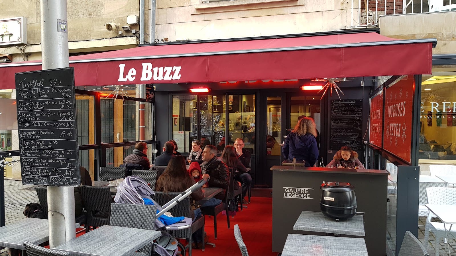 Le Buzz