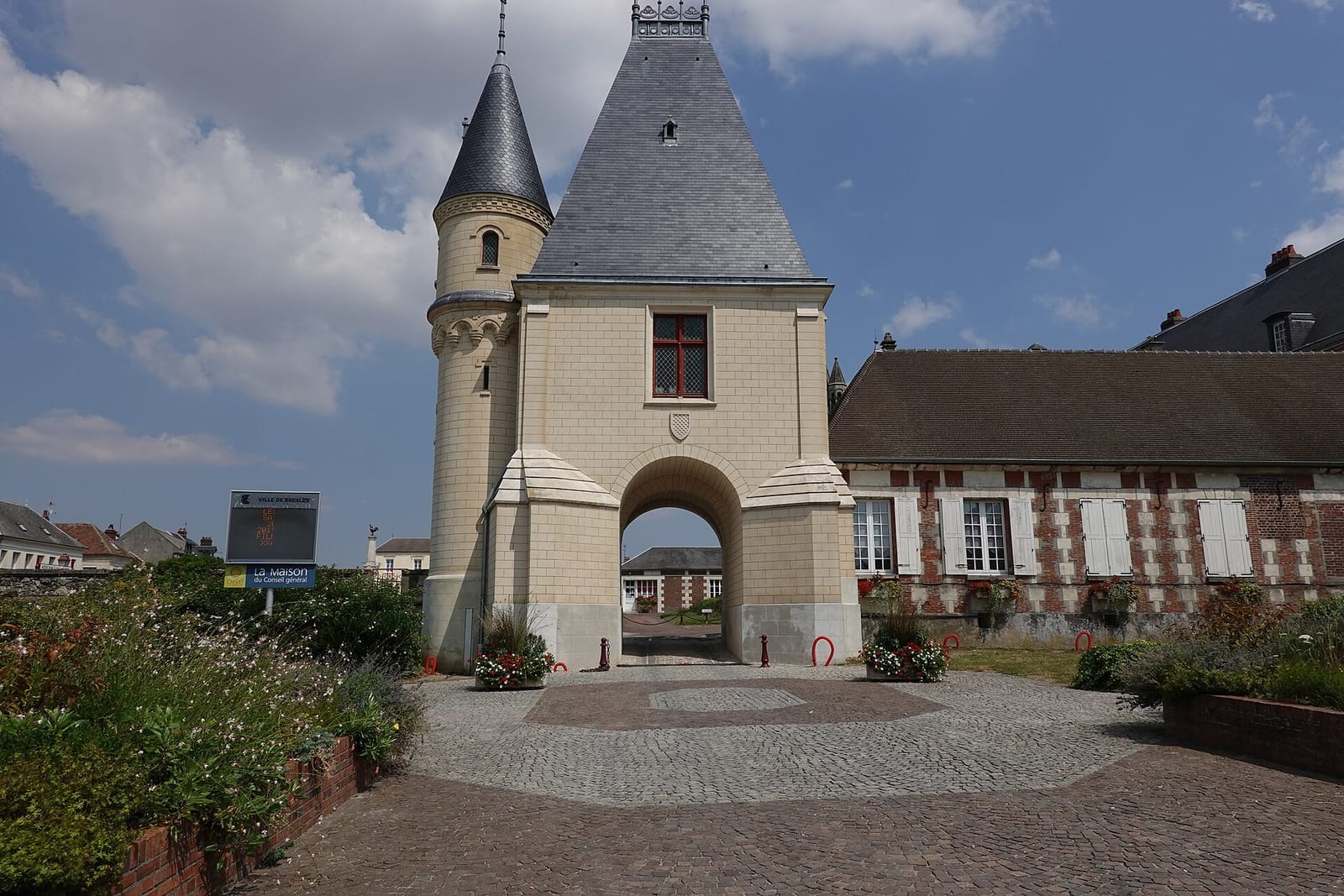 Le Café De La Paix