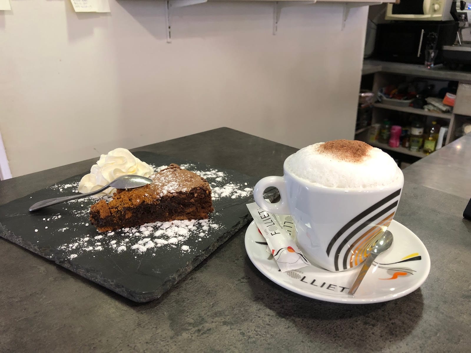 Le Petit Café Rose