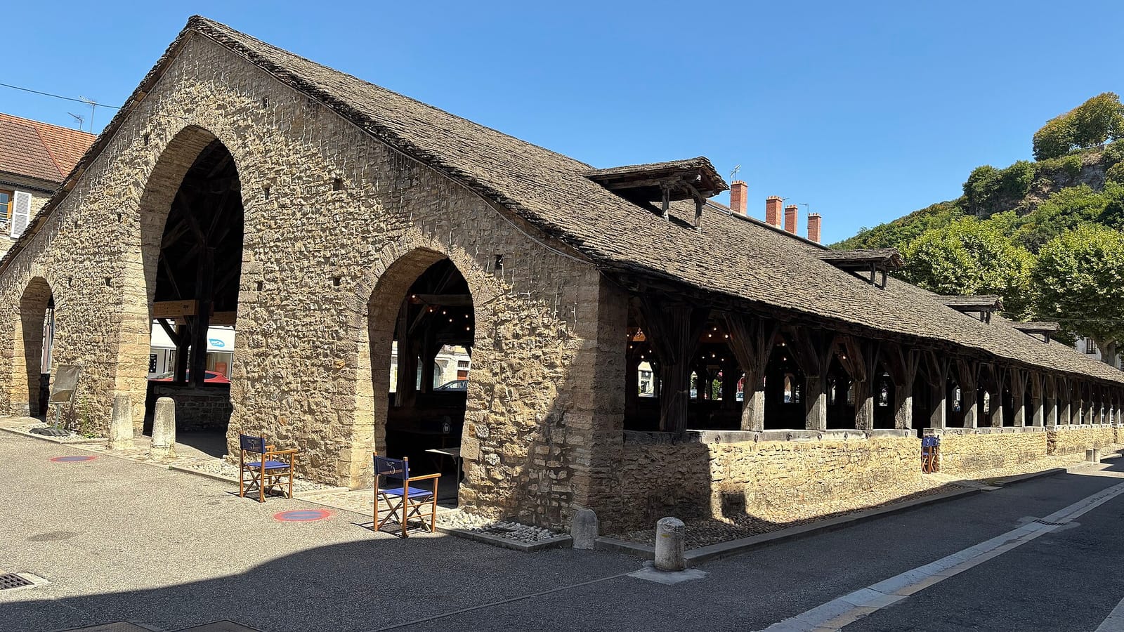 Lucette fait des crêpes