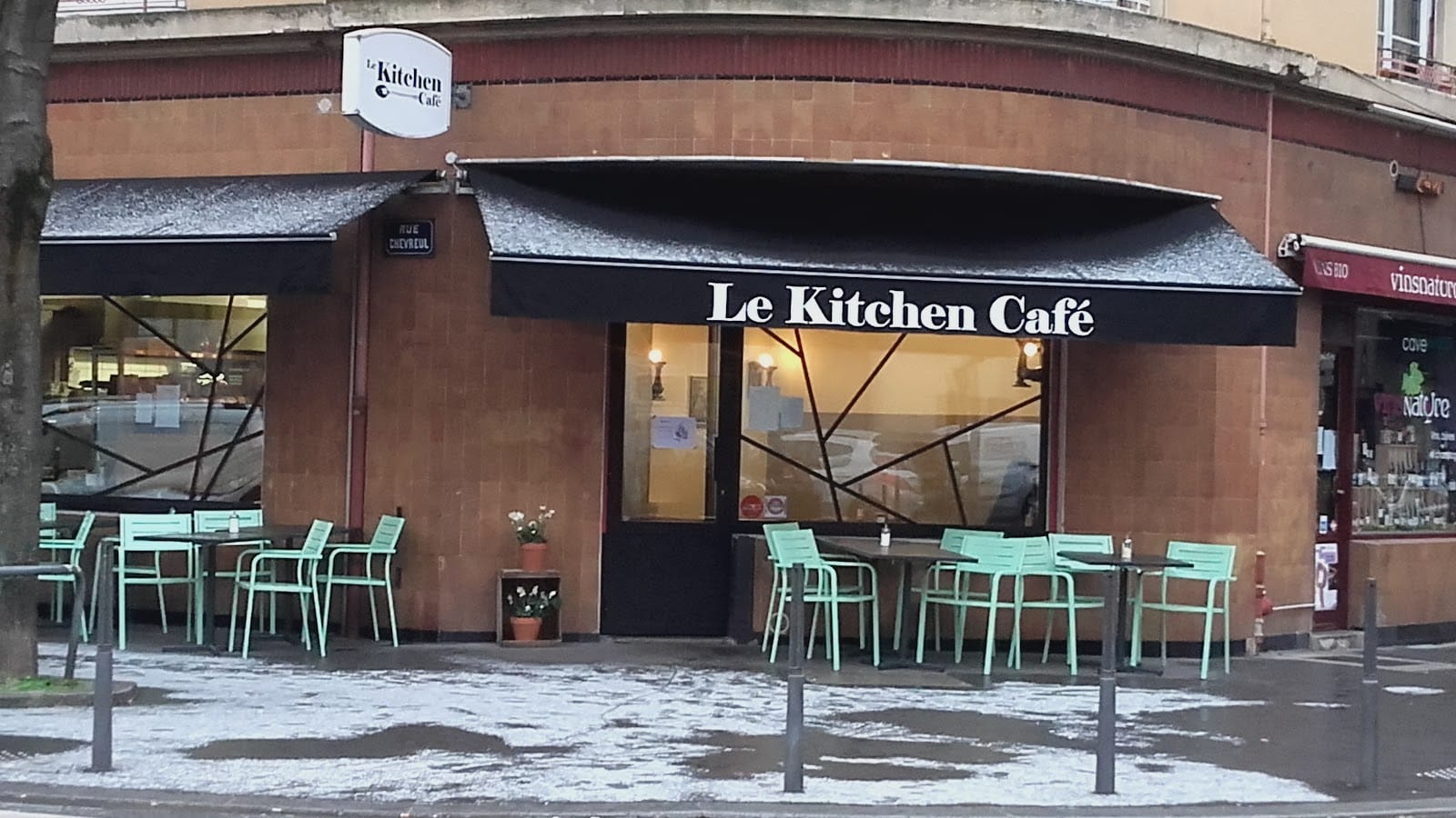 Le Kitchen