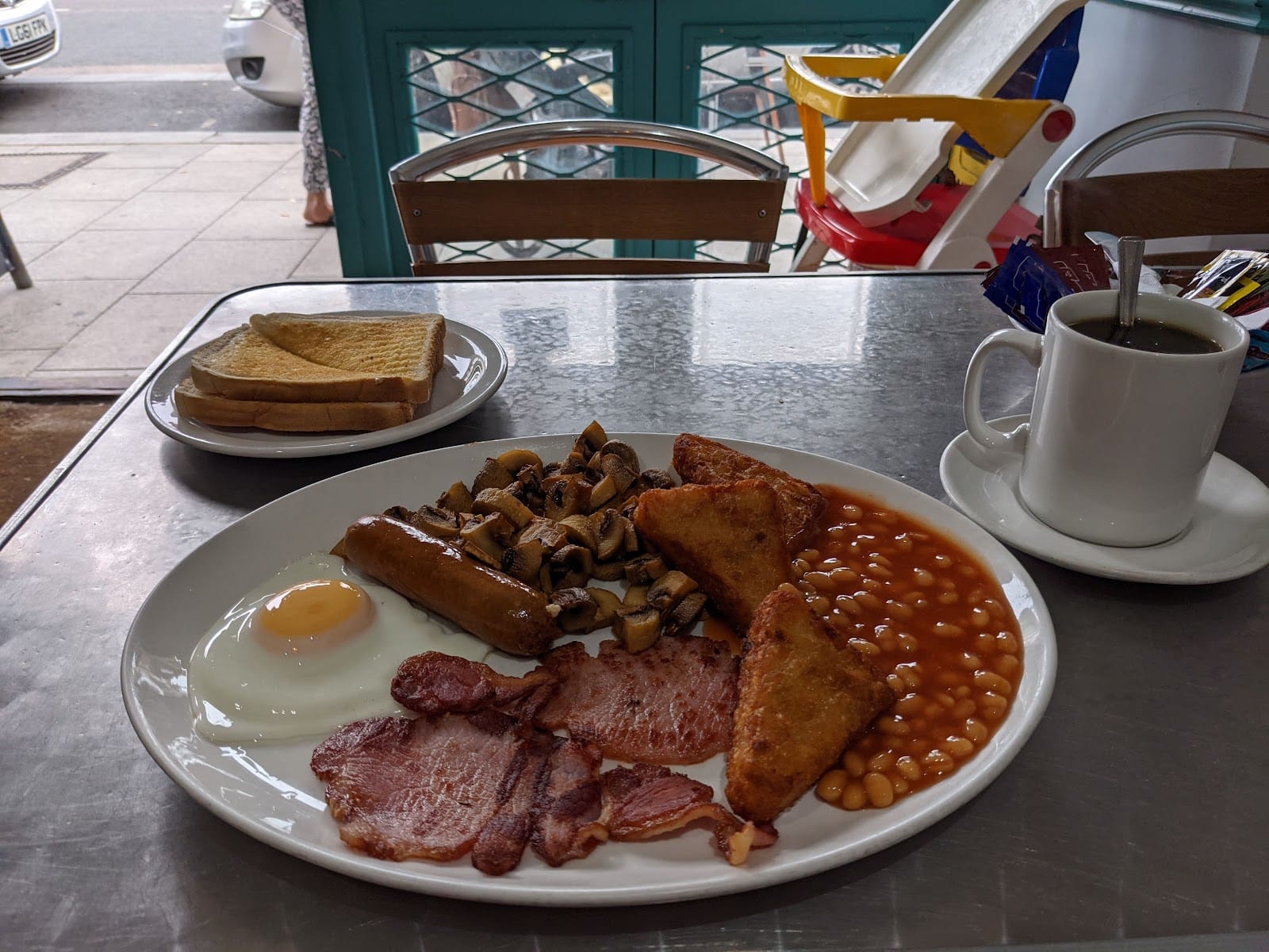 Saucy Sausage Cafe