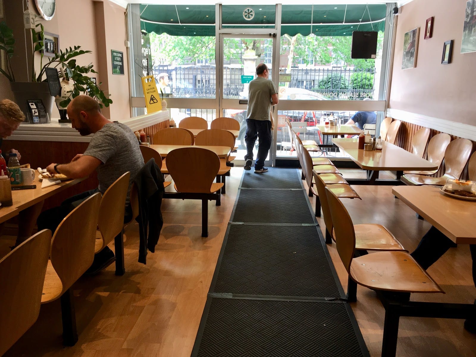 George's Cafe