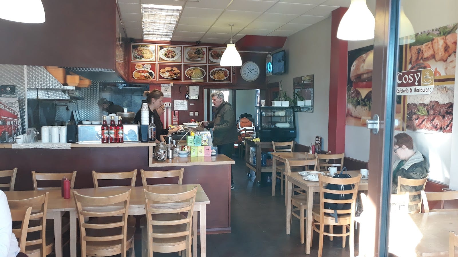 Cosy Cafeteria