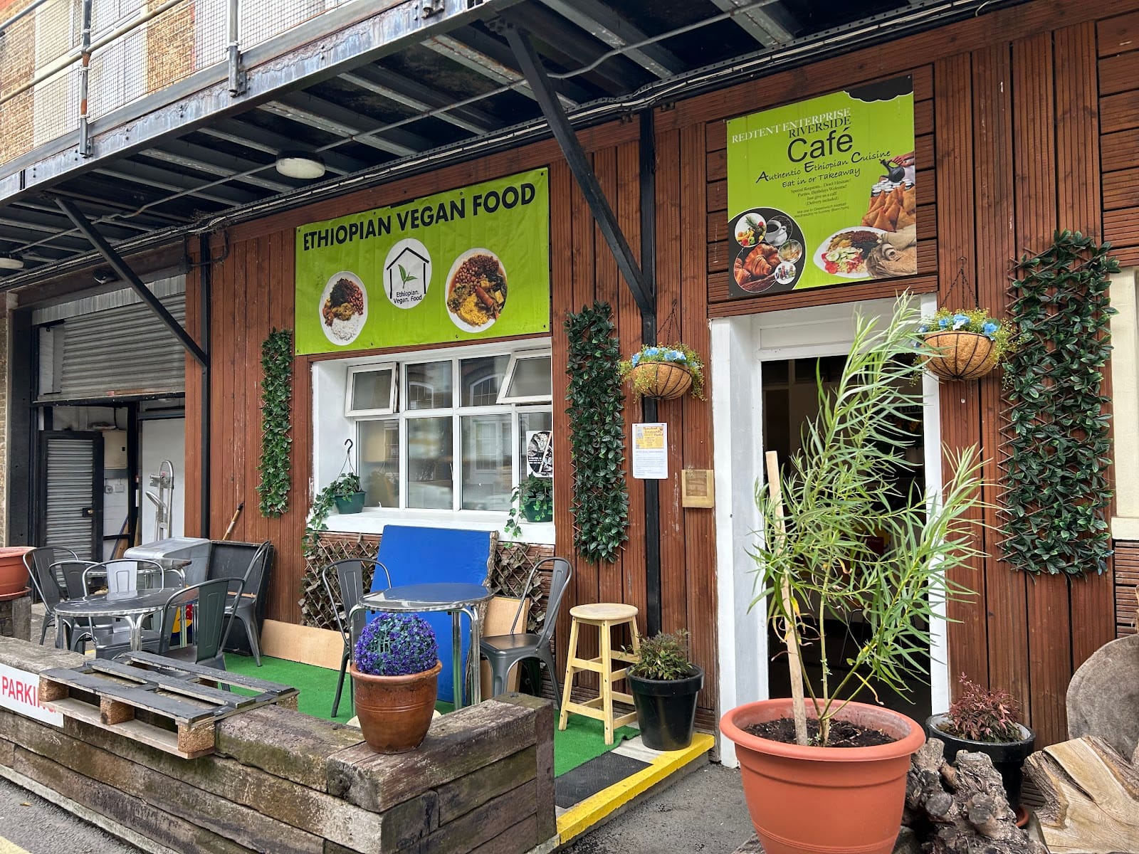 Riverside Cafe