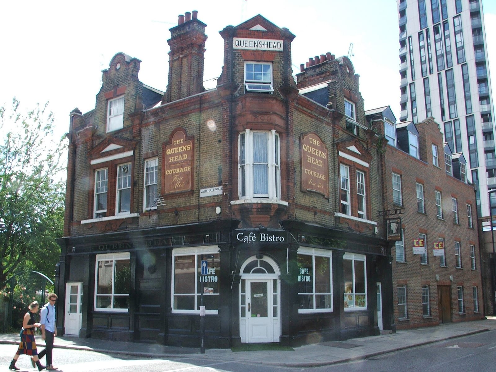 The Queens Head photo 3