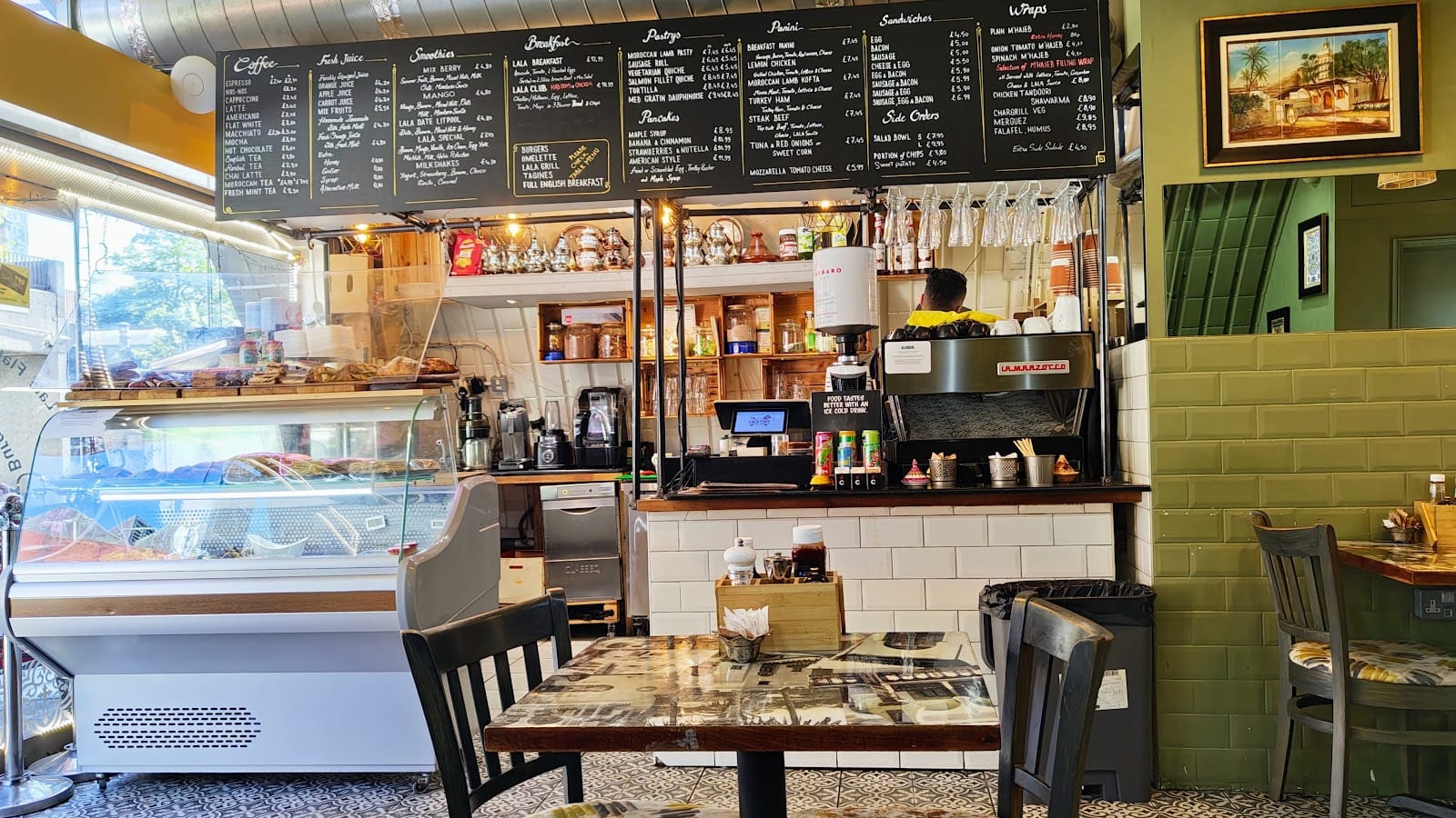 Lala Cafe
