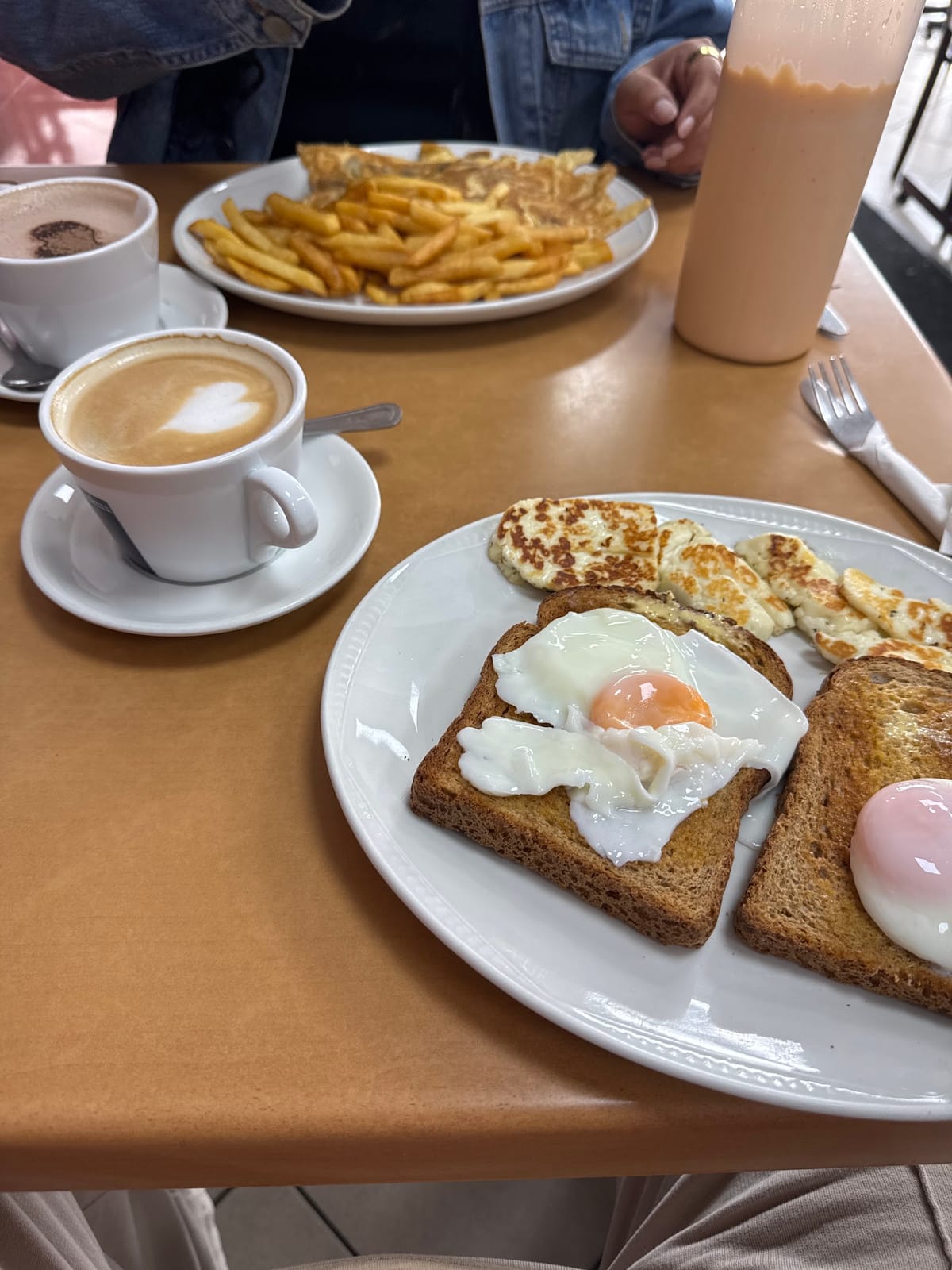 Broadway Cafe