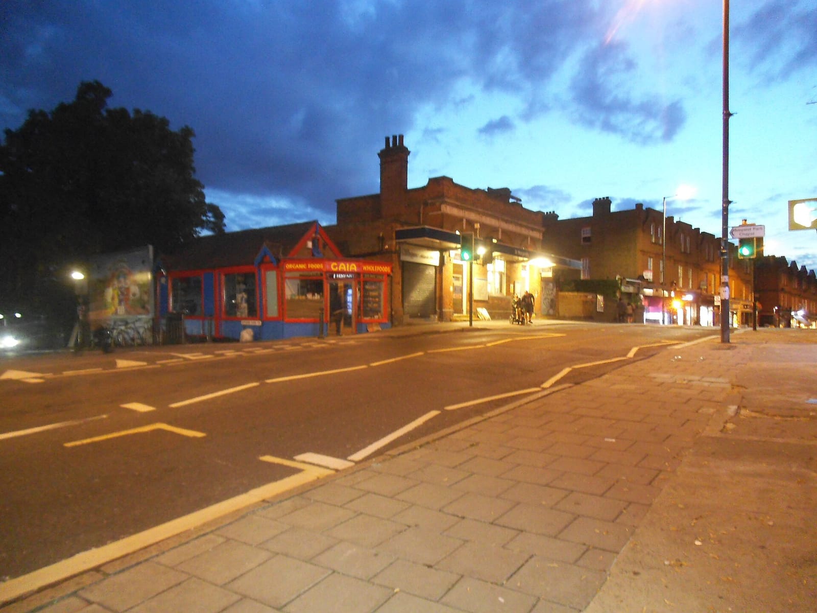 Harris + Hoole photo 3