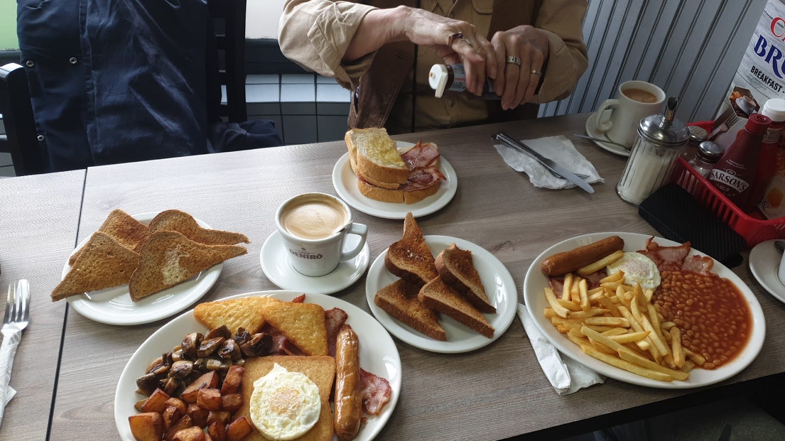 Cafe Brunch