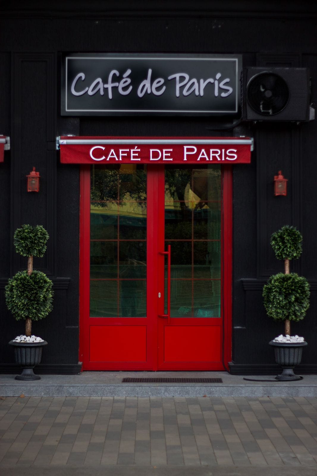 Cafe de Paris