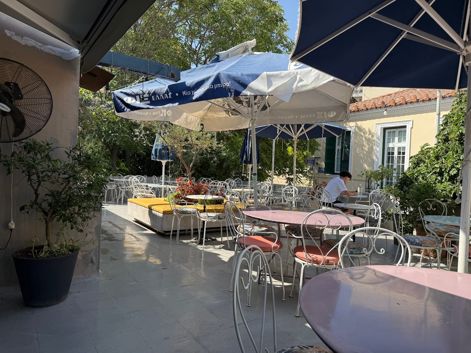 Cafe Plaka