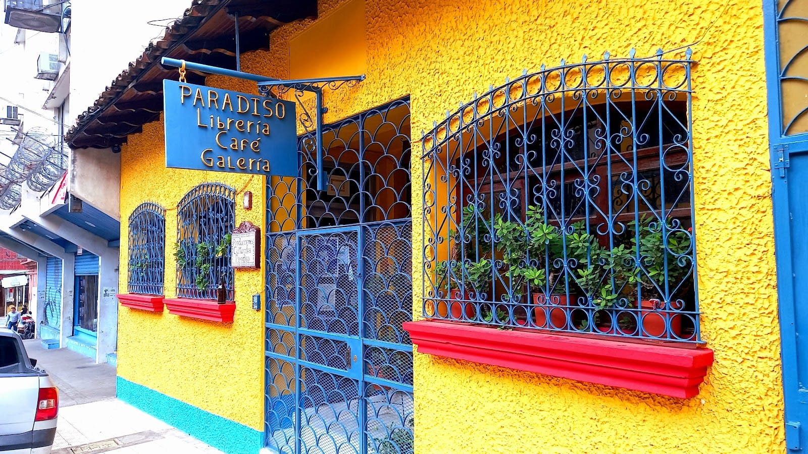 Cafe Paradiso