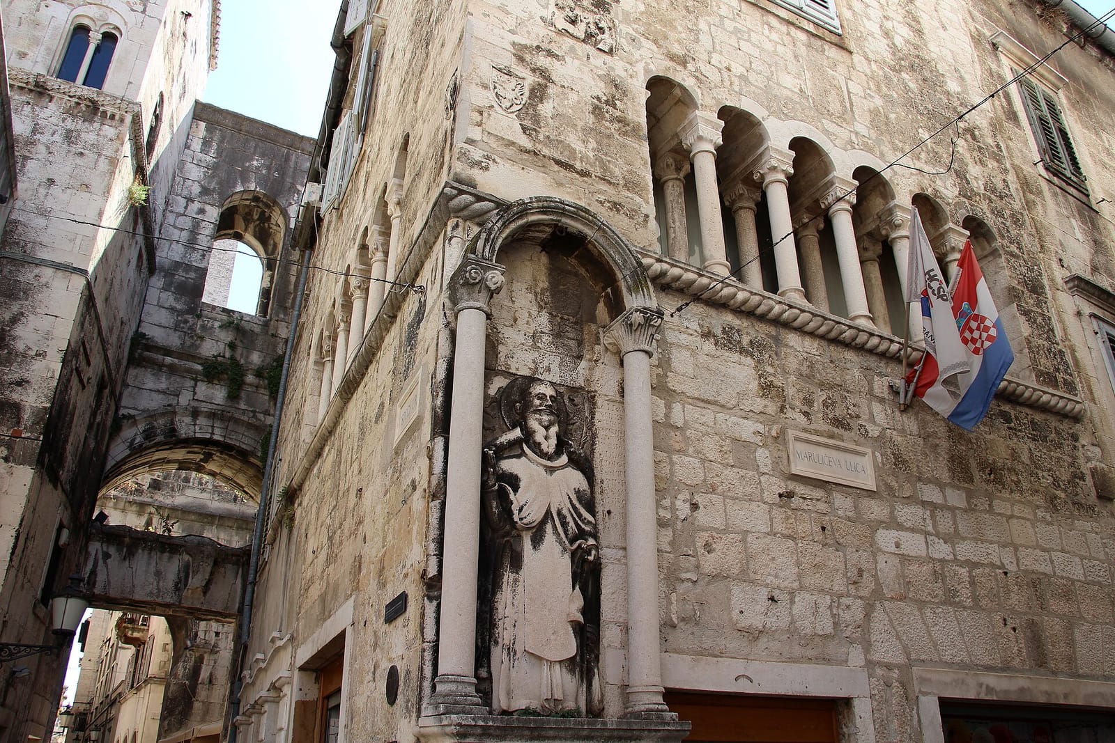 Kavana Central photo 2