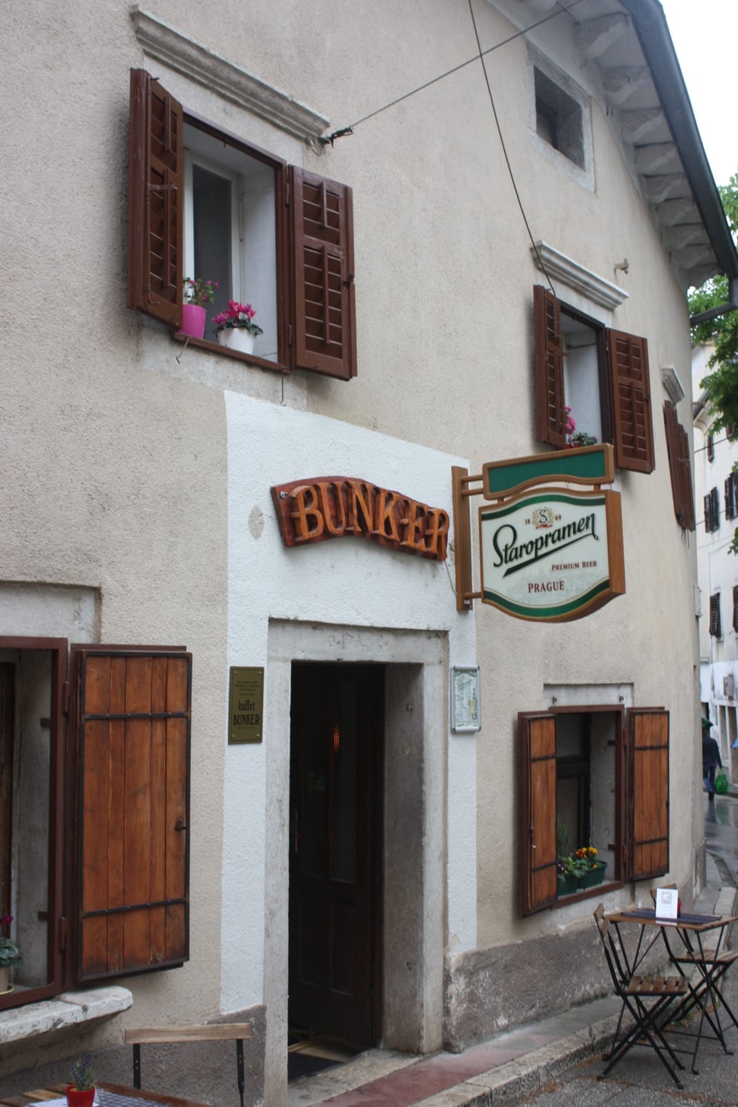 Buffet Bunker
