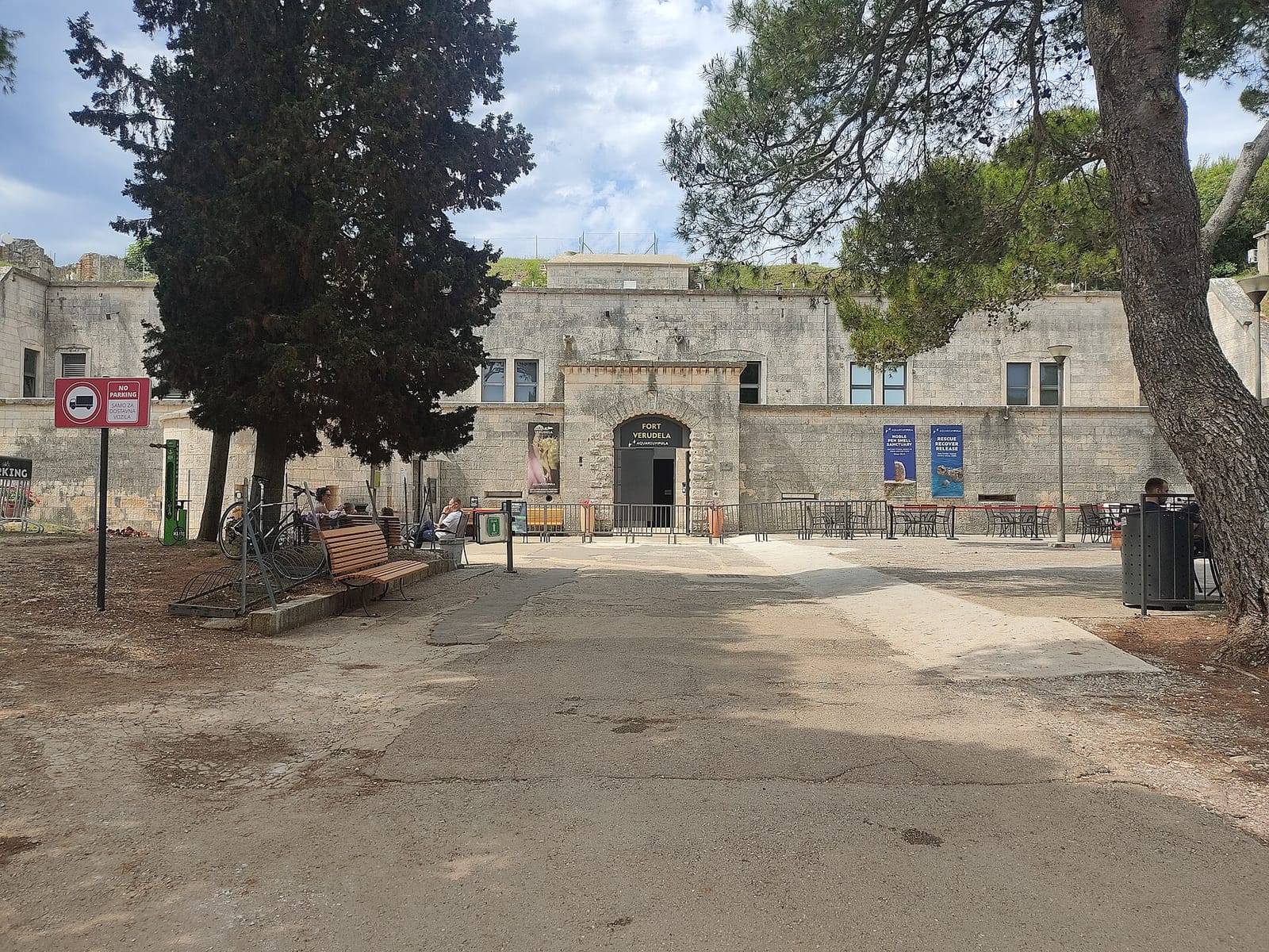 Snack bar by Aquarium Pula photo 2