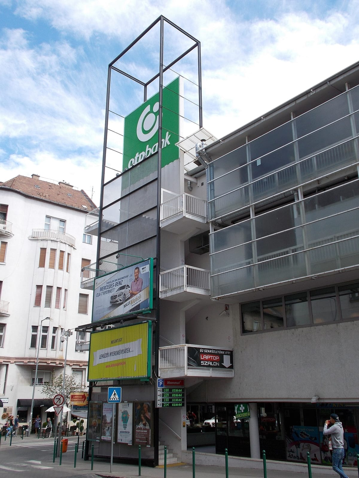 Auguszt cukrászda photo 3