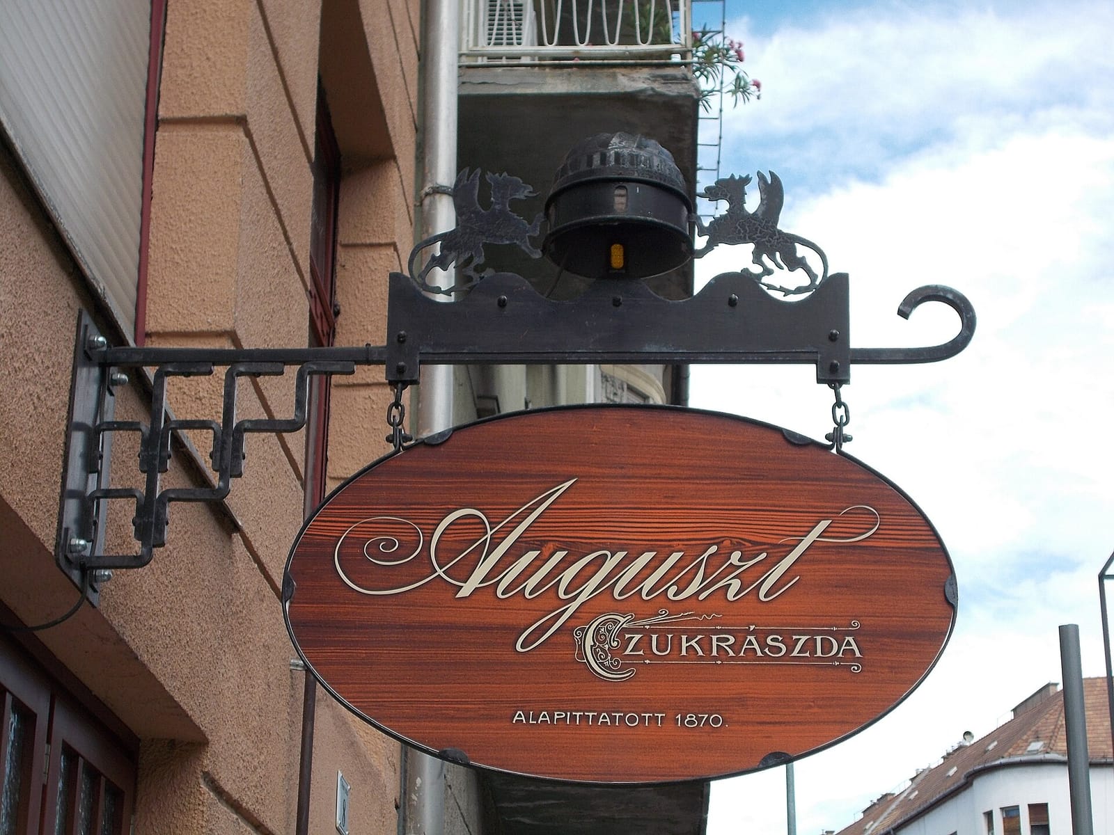 Auguszt cukrászda photo 2