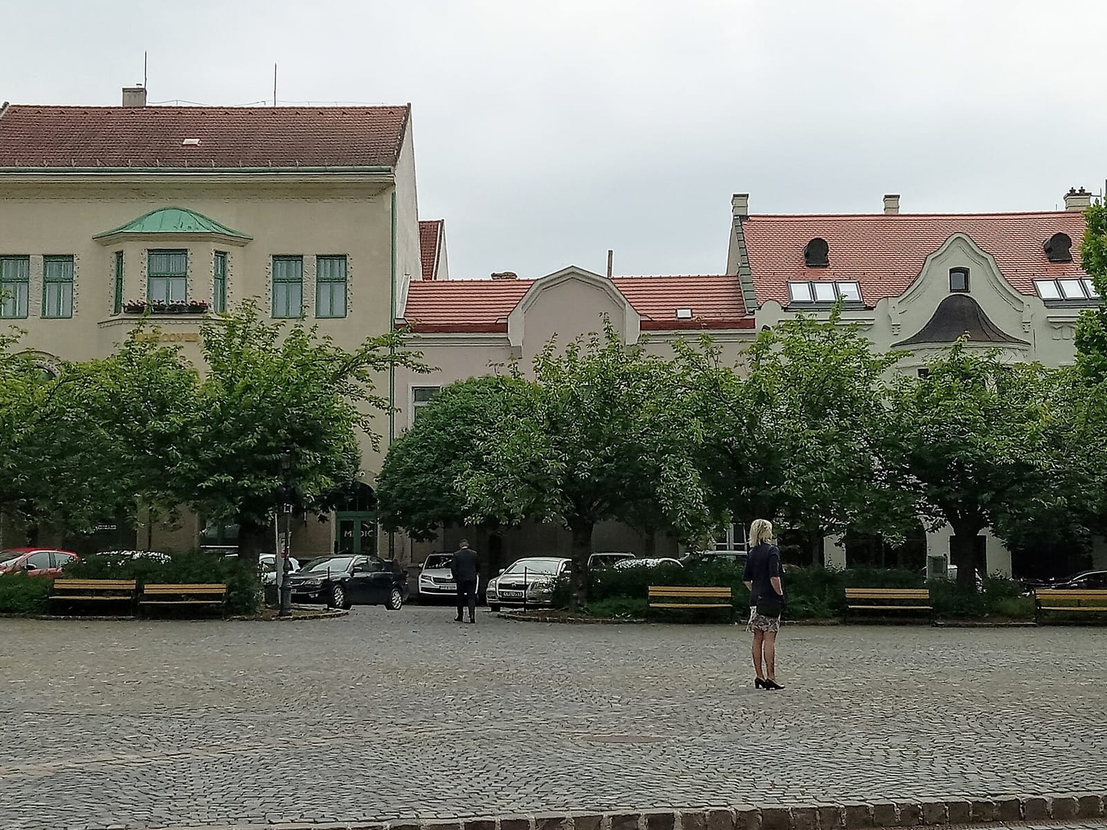 Füge Fagyiudvar és Kávézó