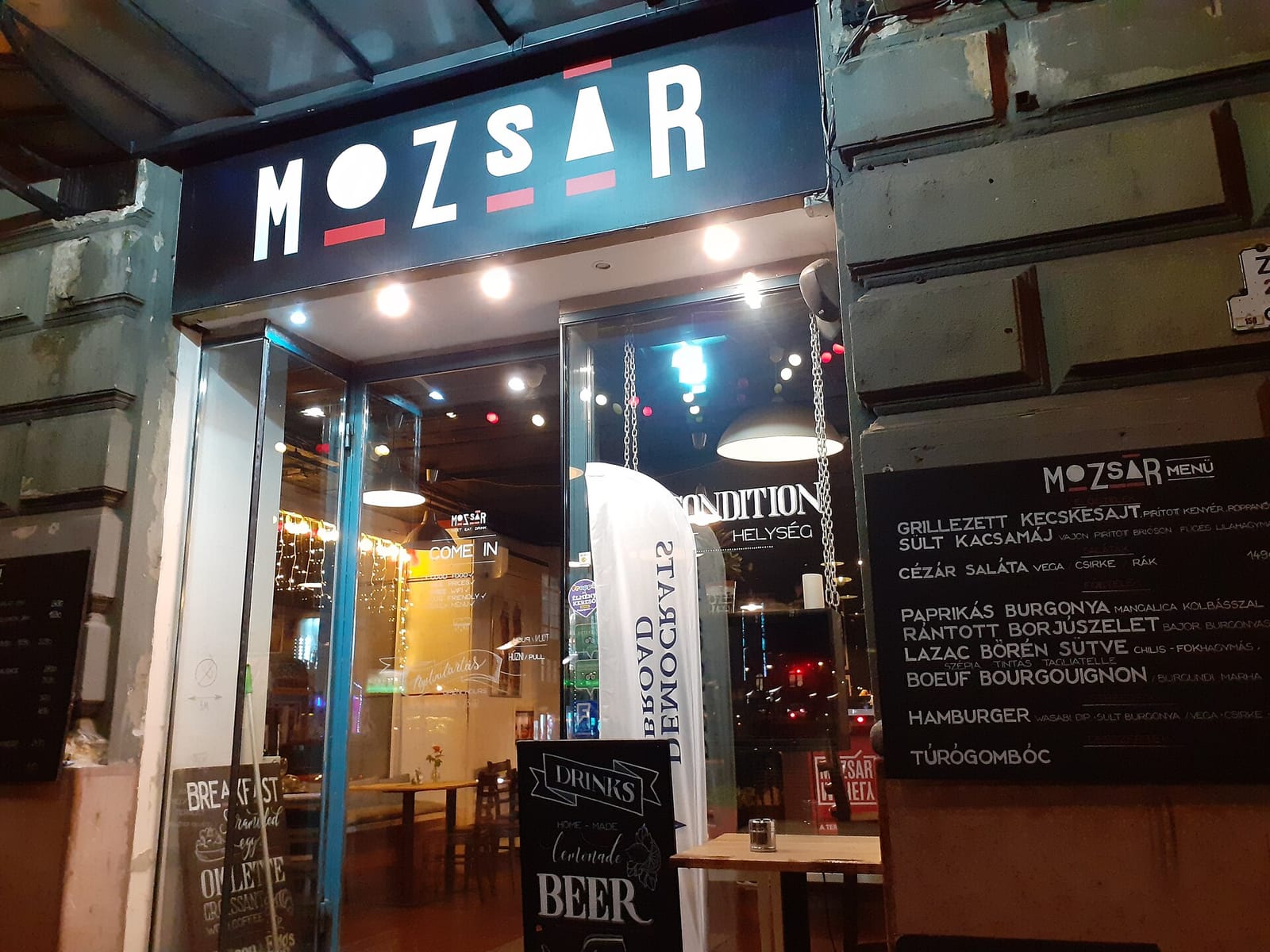 Mozsár bisztro