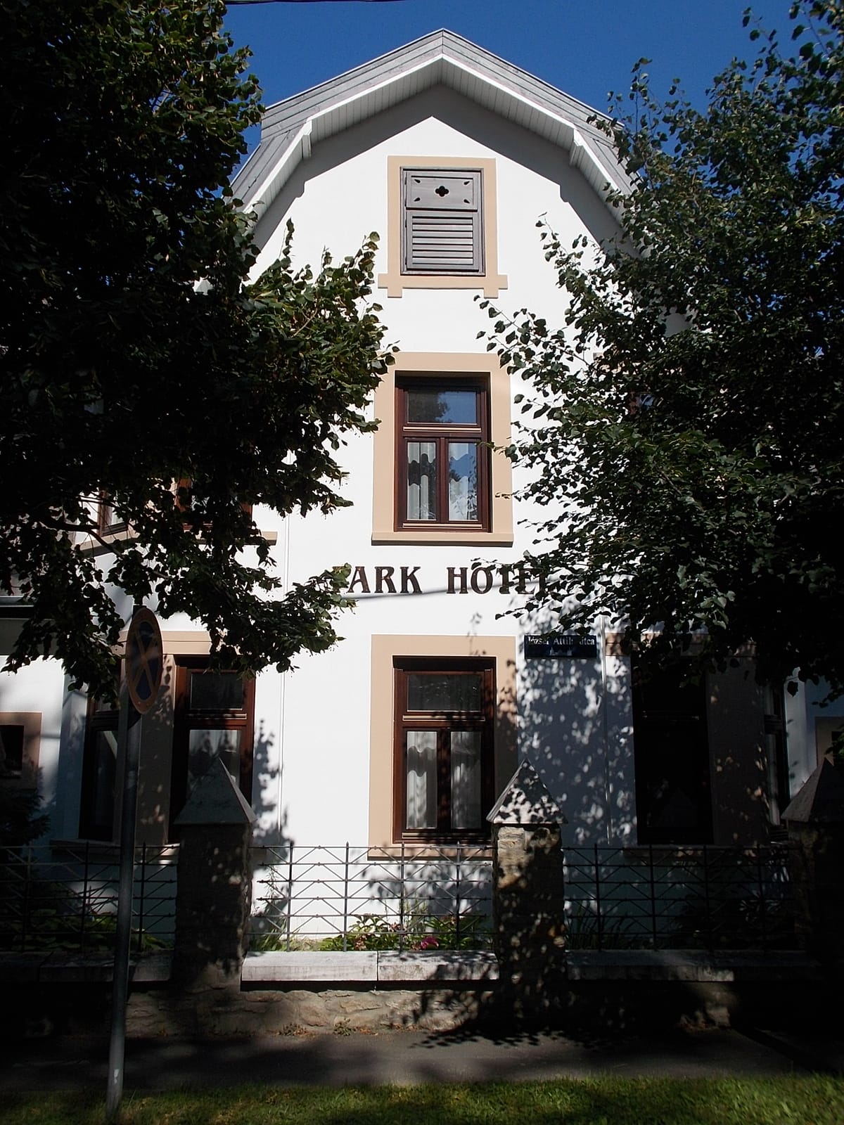 Sarok Kávézó